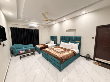  No.1 G-9/1 Room